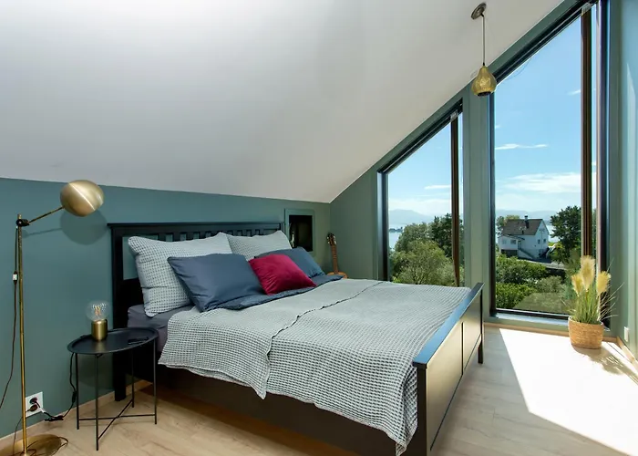 Central Sea View Villa