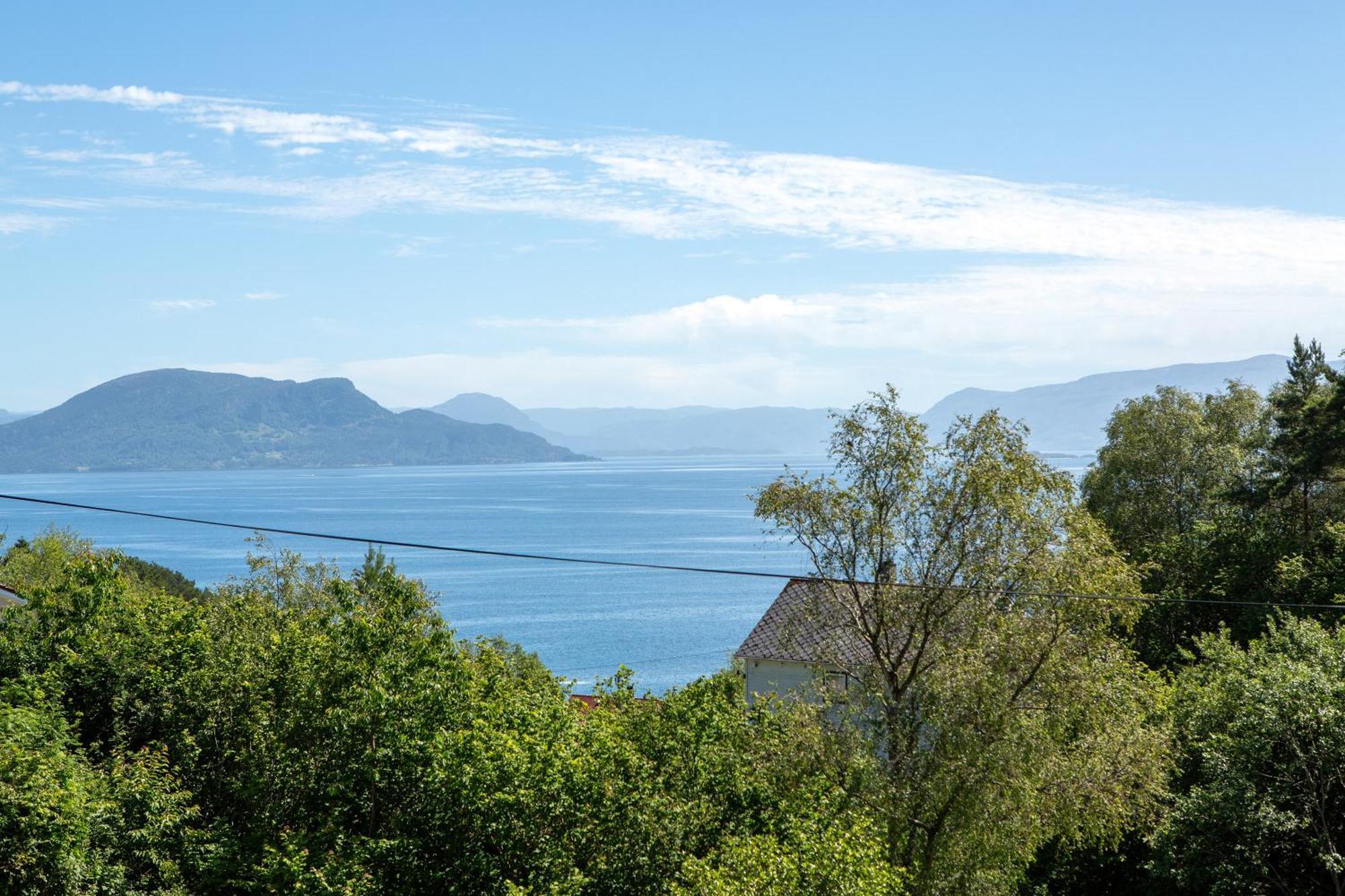 Sea View Villa *